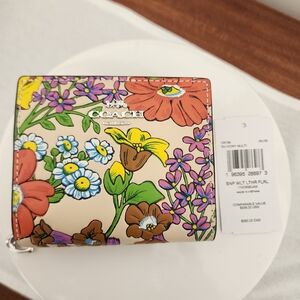 Coach Snap Wallet NWT Floral/Ivory/Silver